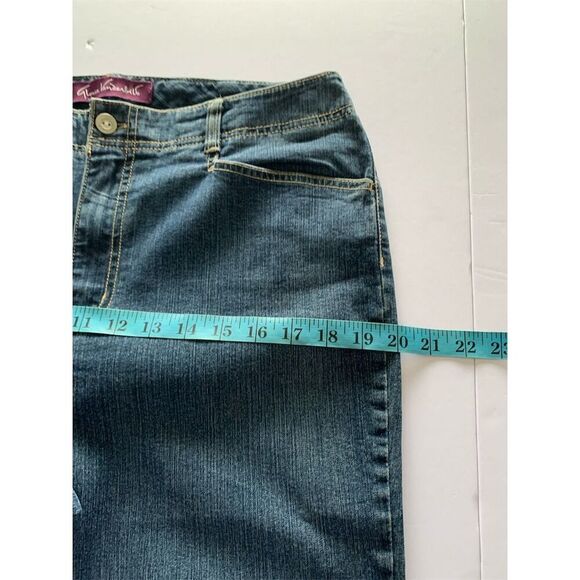 Gloria Vanderbilt Women's Capri Jeans Size 12 Blue Embroidered Cuffs - Picture 5 of 12